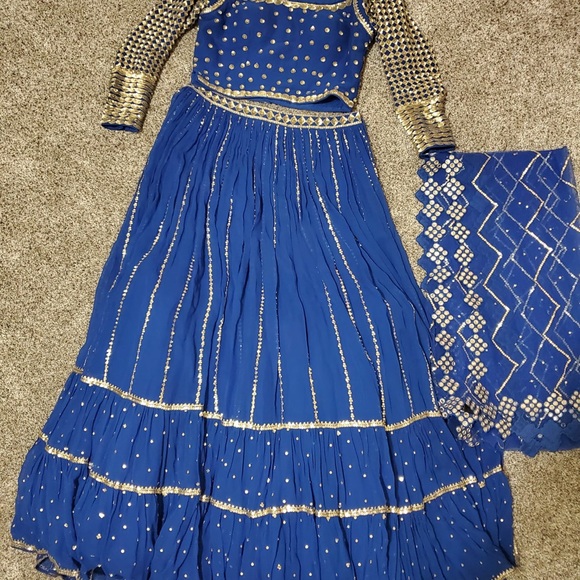 Indian outfit - Picture 6 of 16